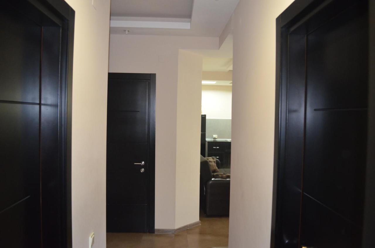 Apartment On Rustaveli 巴统 外观 照片